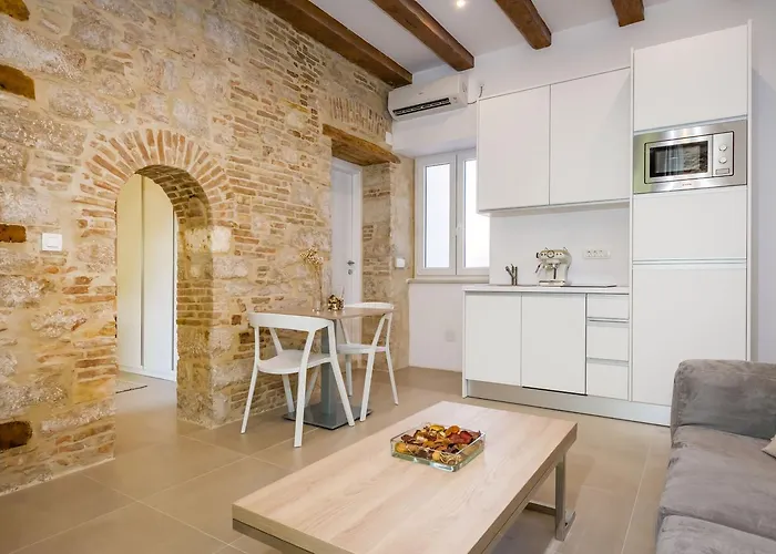 Апартаменты Kostela Luxury By Belmont Realty *